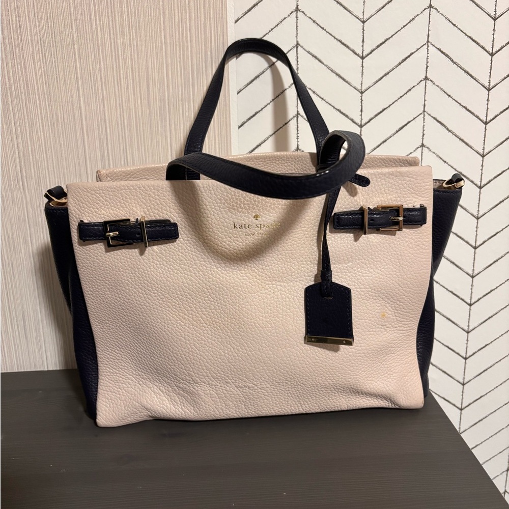Kate Spade Holden Street Lanie Cream and Navy Blue Handbag *missing long strap*